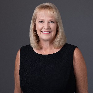 MaryJo McGillicuddy Kapolei Realtor